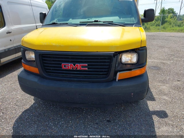 General Motors Savana Cutaway Work Van