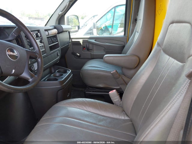 General Motors Savana Cutaway Work Van