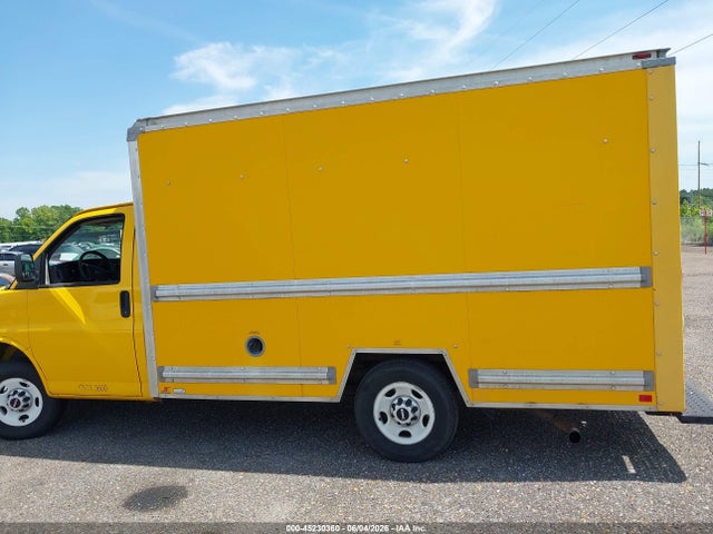 General Motors Savana Cutaway Work Van