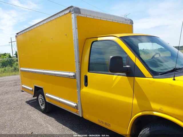 General Motors Savana Cutaway Work Van