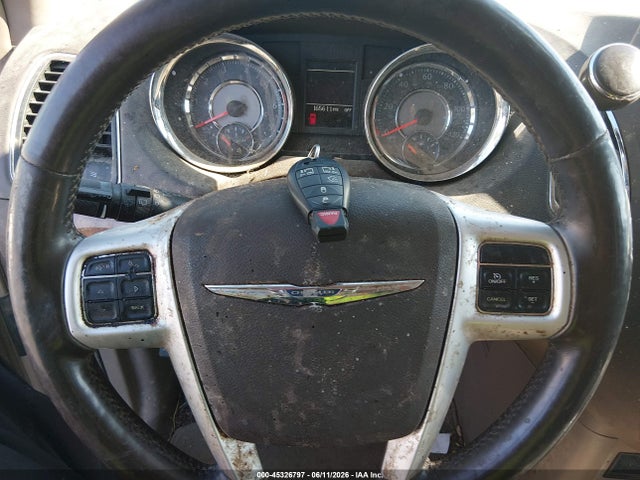 Chrysler Town & Country Touring