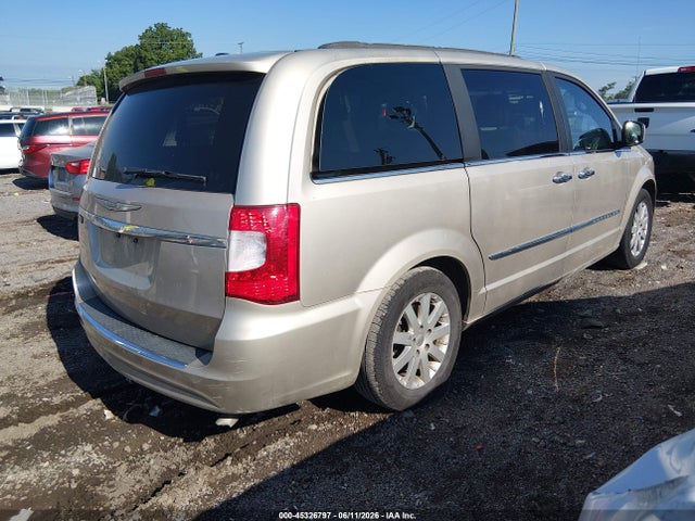 Chrysler Town & Country Touring