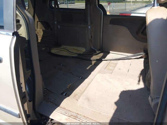 Chrysler Town & Country Touring