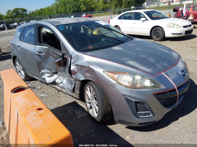 Salvage Mazda Mazda3 Image