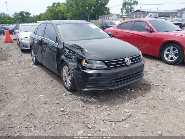 Salvage Volkswagen Jetta Image