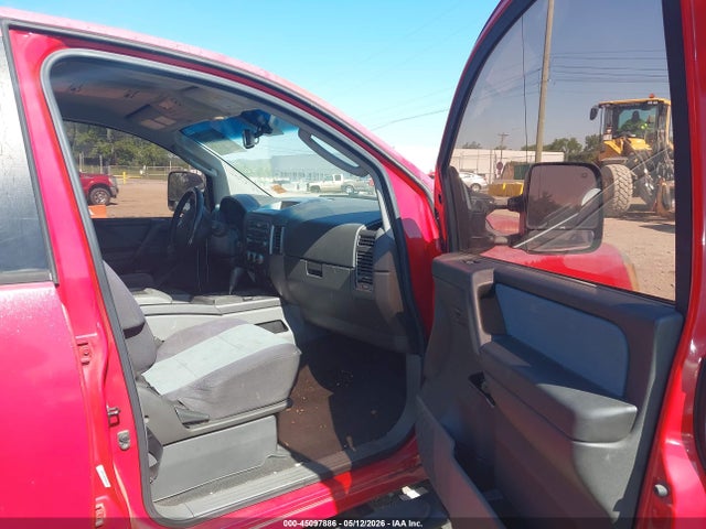 Nissan Titan Se