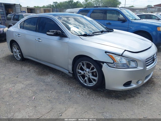 Salvage Nissan Maxima Image