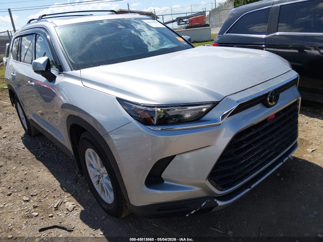 Salvage Toyota Grand Highlander Image