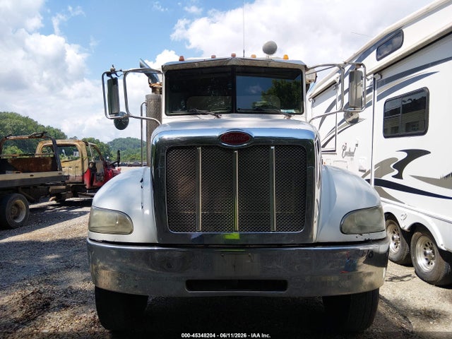 Peterbilt 335