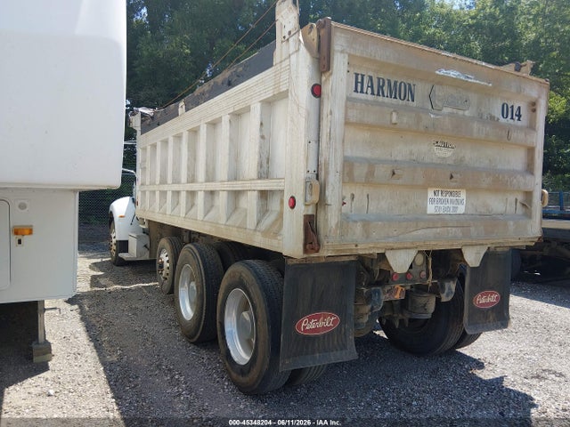 Peterbilt 335