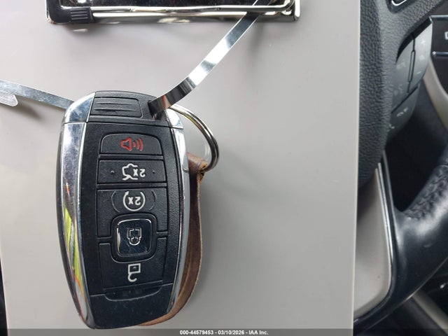 Lincoln MKC Select