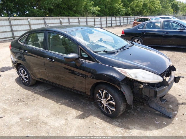 Salvage Ford Fiesta Image