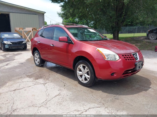 Salvage Nissan Rogue Image