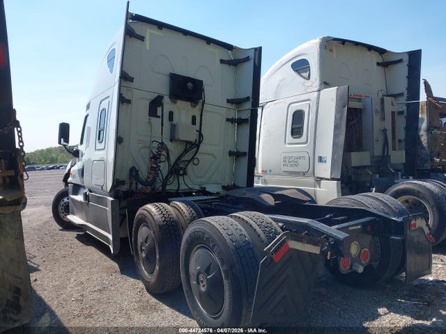 Freightliner Cascadia 125