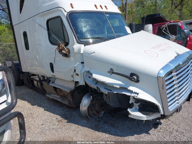 Freightliner Cascadia 125