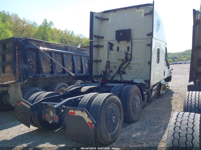 Freightliner Cascadia 125