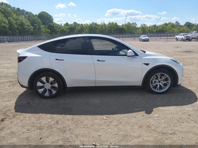 Tesla Model Y Long Range Dual Motor All-wheel Drive