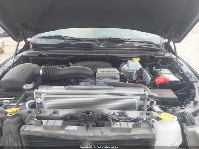 Ram 1500 Laramie  4x2 5'7 Box