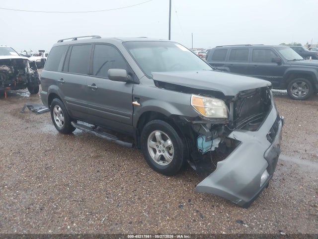 Salvage Honda Pilot Image