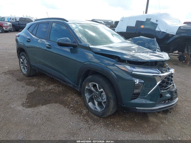 Salvage Chevrolet Trax Image