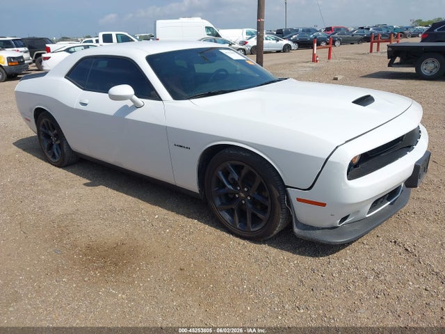 Salvage Dodge Challenger Image