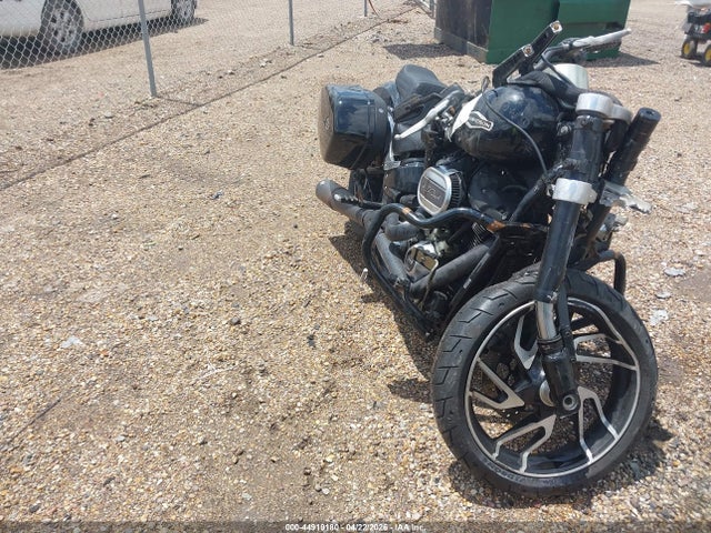 Salvage Harley-Davidson Flsb Image