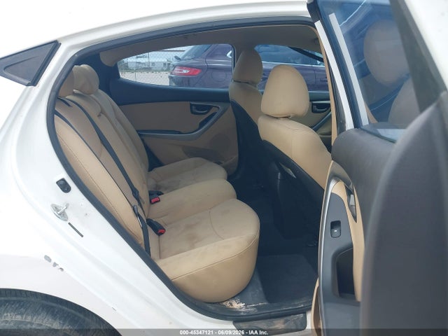 Hyundai ELANTRA
