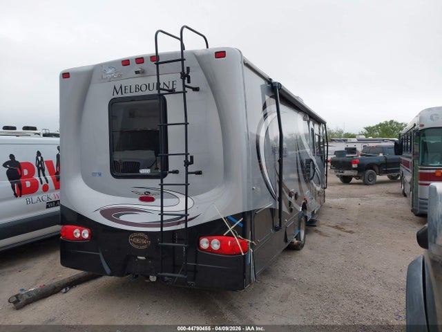 Ford Econoline E450 Super Duty Cutwy Van