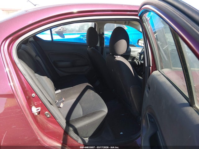 Mitsubishi Mirage Es