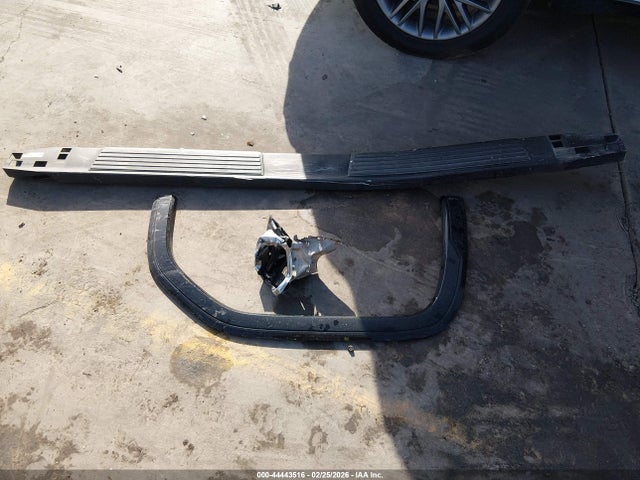 GMC Sierra 1500 4wd  Short Box Elevation With 3sb