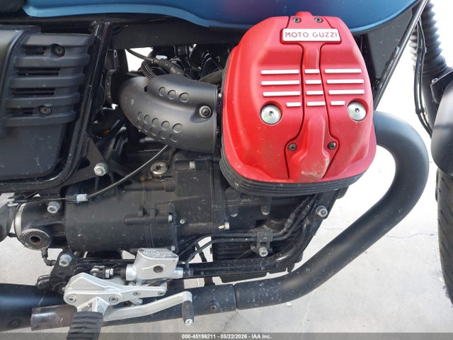 Moto Guzzi V7 Iii Stone