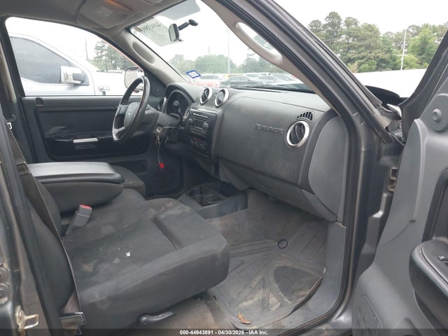 Mitsubishi Raider Duro Cross V6