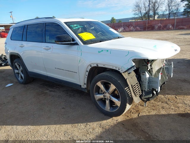 Salvage Jeep Grand Cherokee Image