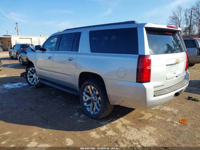 Chevrolet Suburban Lt