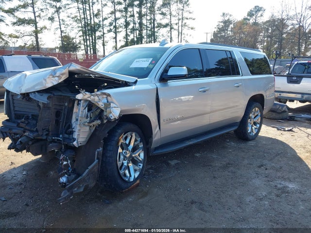 Chevrolet Suburban Lt
