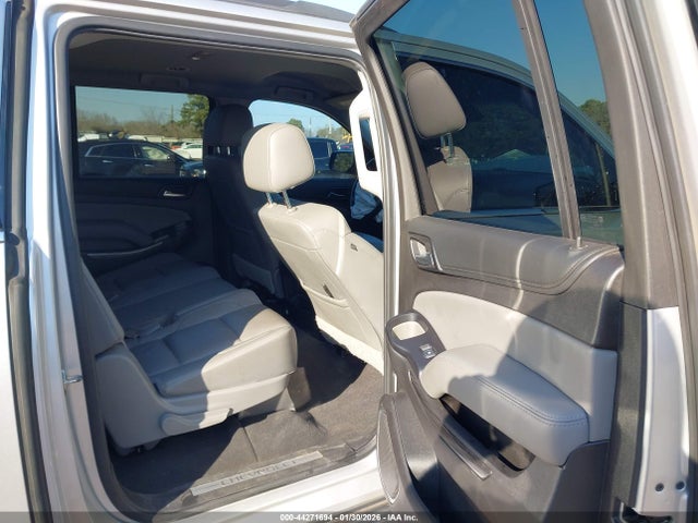 Chevrolet Suburban Lt