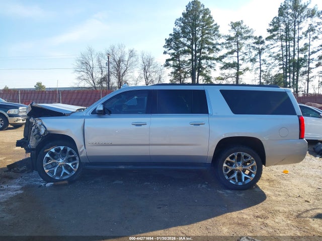 Chevrolet Suburban Lt