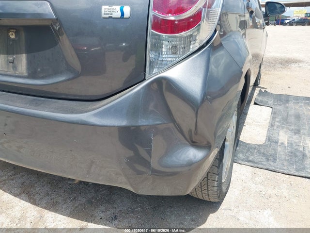 Toyota Prius c Three
