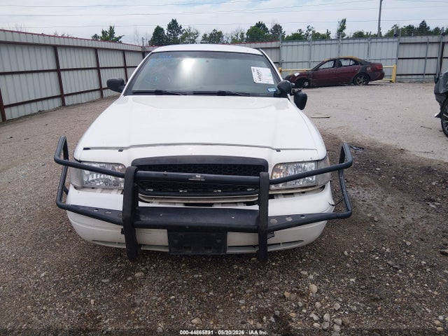 Ford Crown Victoria
