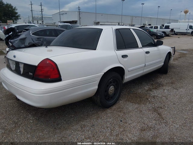 Ford Crown Victoria