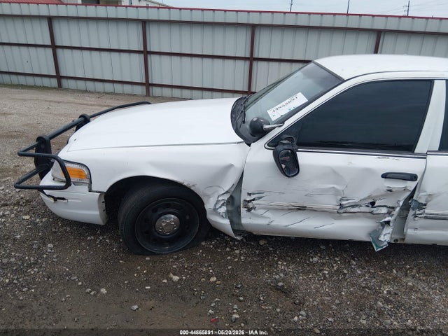Ford Crown Victoria