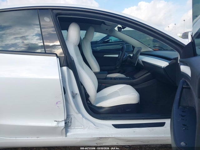Tesla Model 3 Standard Range Plus Rear-wheel Drive