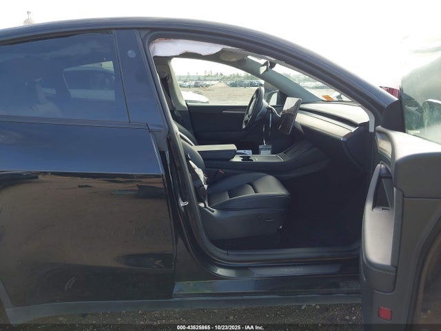 Tesla Model Y Rwd