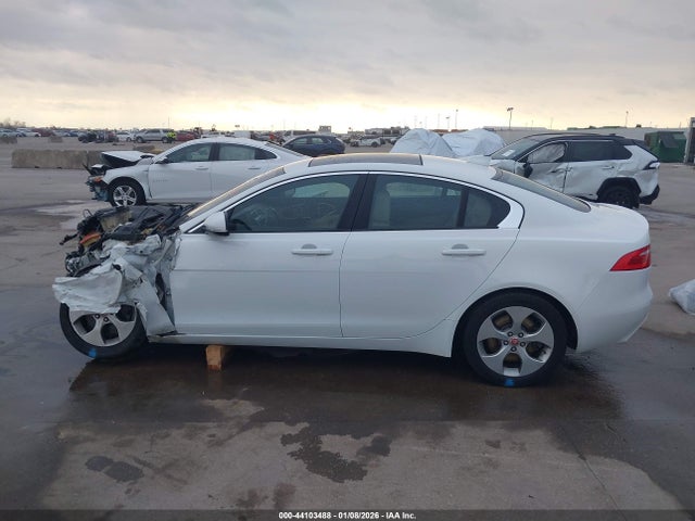 Jaguar XE 25t