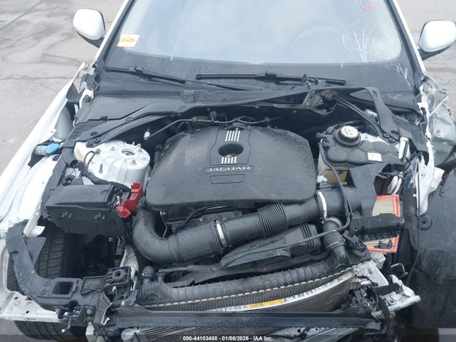 Jaguar XE 25t