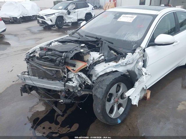 Jaguar XE 25t