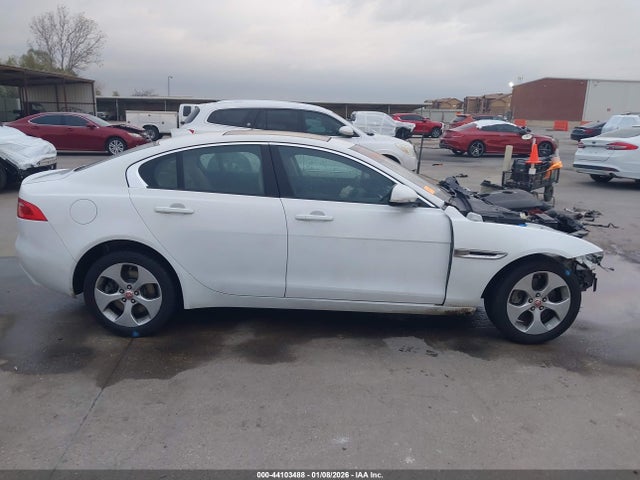 Jaguar XE 25t