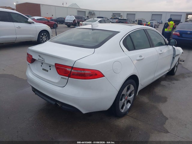 Jaguar XE 25t