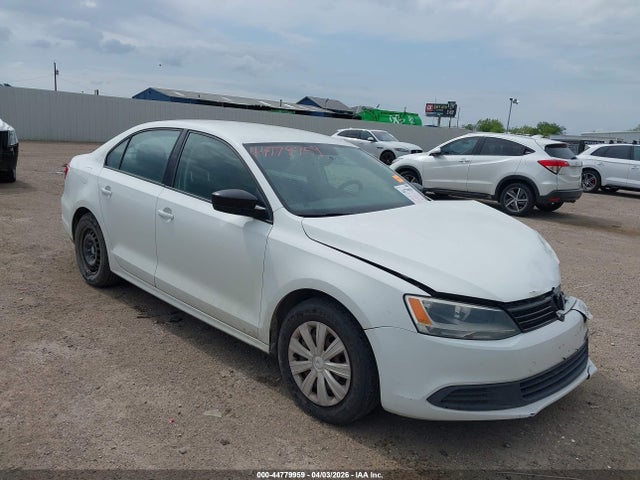 Salvage Volkswagen Jetta Image