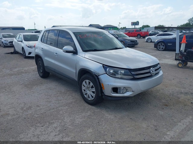 Salvage Volkswagen Tiguan Image